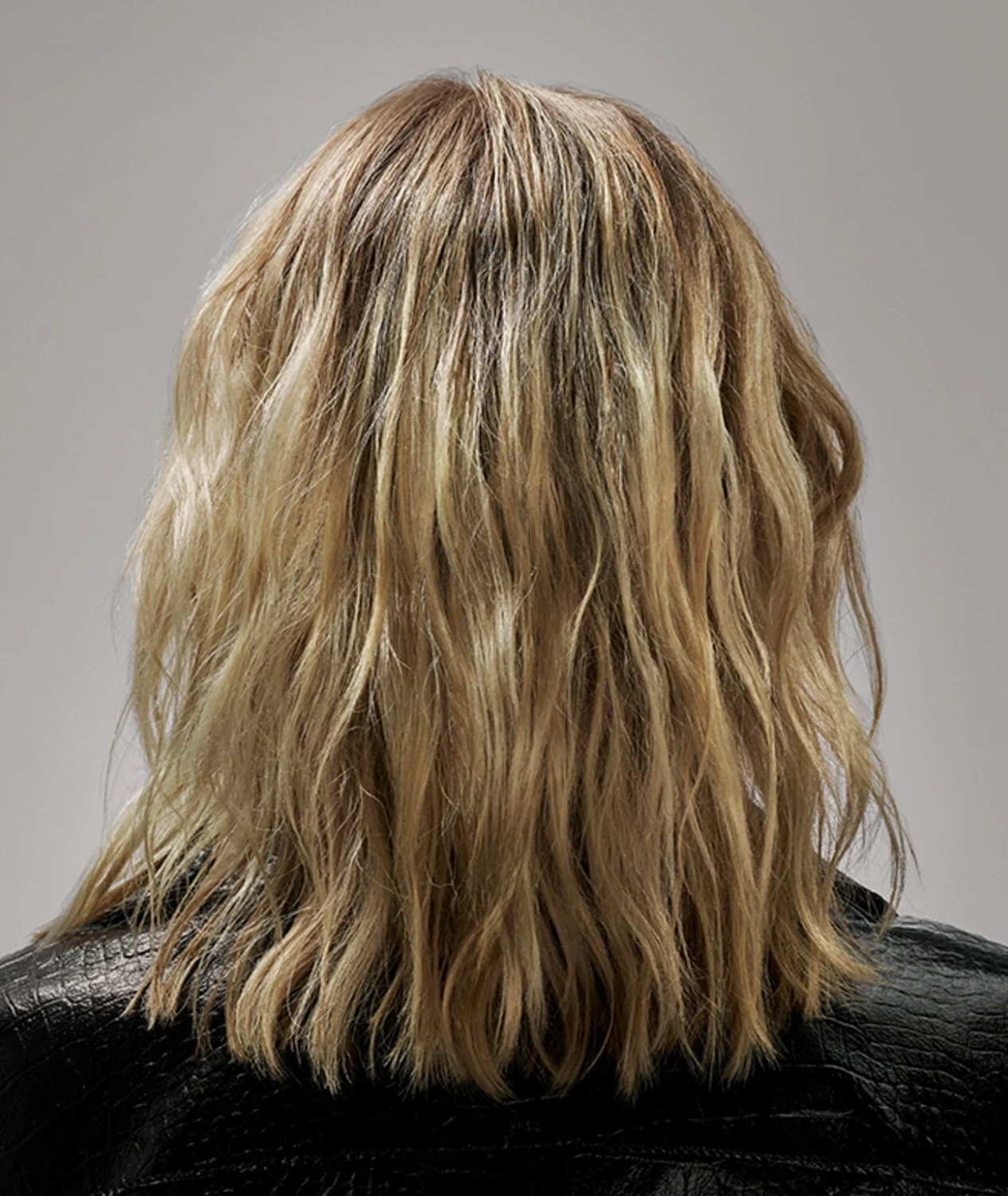 Oribe Signature Flash Form Finishing Spray Wax
